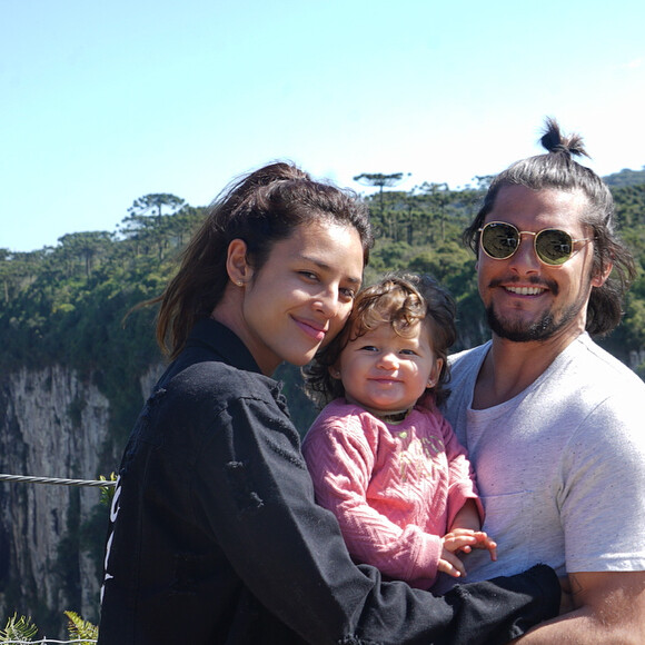 Yanna Lavigne compara foto sua na infância com filha, Madalena, nesta sexta-feira, dia 31 de agosto de 2018