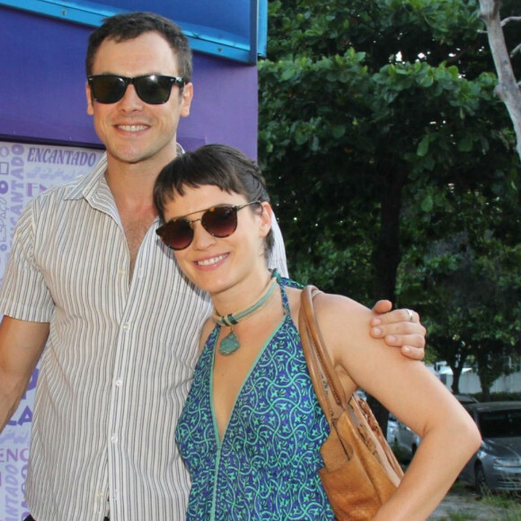 Bianca Bin e Sergio Guizé estão juntos oficialmente desde maio de 2018