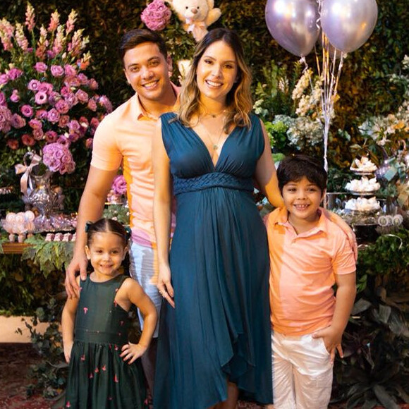 'Quero te dizer, mesmo que do meu jeito, às vezes com um chute, ou um movimento aqui da barriga da mamãe, o quanto eu te amo e estou ansioso para te conhecer!', 'escreveu' Dom para Wesley Safadão