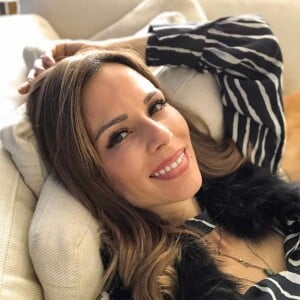 Em tratamento do câncer de mama, Ana Furtado preferiu ficar mais afastada da web: 'estou mais quietinha, mais resguardada para voltar com tudo!'