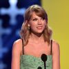 Taylor Swift veste Novis no Teen Choice Awards 2014