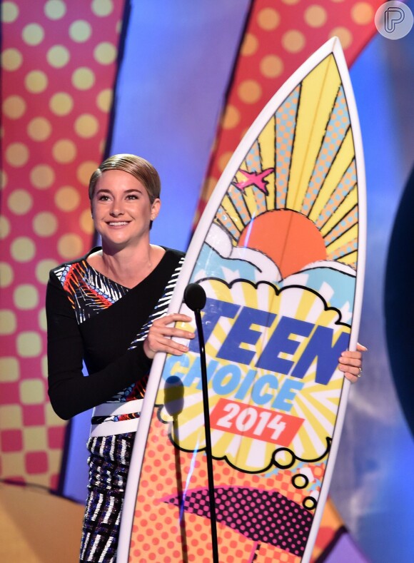 Shailene Woodley ganhou quatro prêmios no Teen Choice Awards 2014, inclusive o de Melhor Atriz de Drama por 'A Culpa é das Estrelas', em 10 de agosto de 2014 