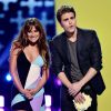 Lea Michele participa do Teen Choice Awards 2014  com Paul Wesley