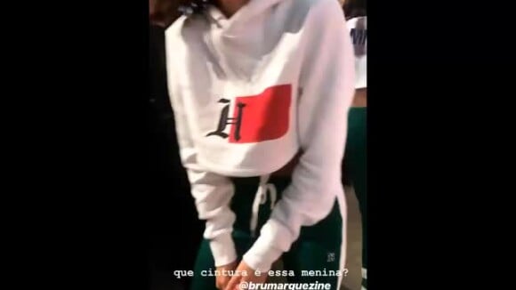 Camila Coutinho exibe Bruna Marquezine dançando em festa: 'Que cintura é essa?'