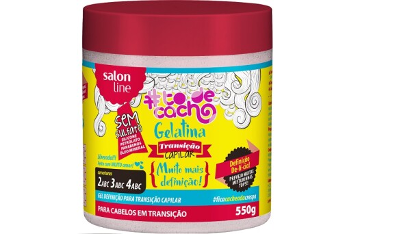A gelatina para cabelos em transição capilar da linha Tô de Cacho, da Salon Lina, ajuda a definir melhor os fios