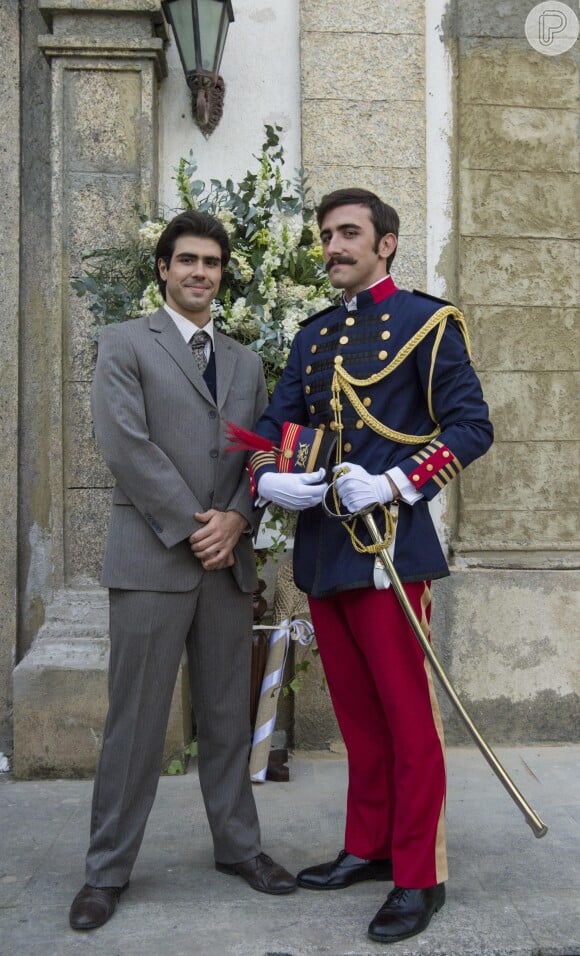 Luccino (Juliano Laham) e Otávio (Pedro Henrique Muller) conquistaram a web com o beijo em 'Orgulho e Paixão'