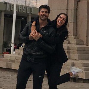 Adriana Sant'Anna e o marido, Rodrigão, estão compartilhando fotos da viagem no Instagram