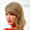 Taylor Swift escolhe o penteado estilo retrô para a pré-estreia de 'O Doador de Memórias'