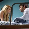 Davi (Humberto Carrão) acorda e fica preocupado de ter transado com Megan (Isabelle Drummond), mas ela o tranquiliza e diz que não rolou nada, em 'Geração Brasil'