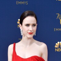 Batom vermelho é destaque na maquiagem das famosas no Emmy Awards 2018