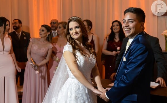 Jéssica Esteves foi pedida em casamento por Daniel Rodrigues no início do ano: 'Foi um sábado de sol incrível, que me trouxe os melhores sentimentos do mundo'