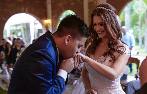 Jéssica Esteves e Daniel Rodrigues se casaram diante de 150 convidados