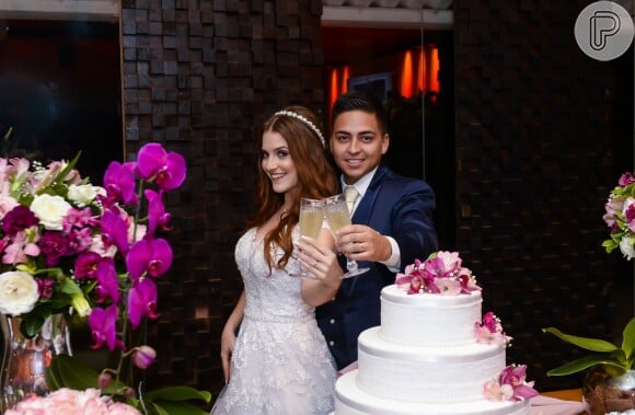 Jéssica Esteves e Daniel Rodrigues se casaram em sítio de Mairiporã, interior de São Paulo, no último domingo, 16 de setembro de 2018, quando ela completou 27 anos
