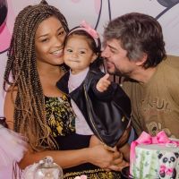 Juliana Alves comemora primeiro aniversário da filha: 'Yolanda chegou há um ano'