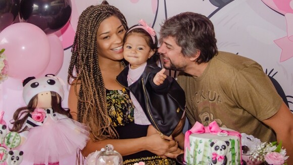 Juliana Alves comemora primeiro aniversário da filha: 'Yolanda chegou há um ano'