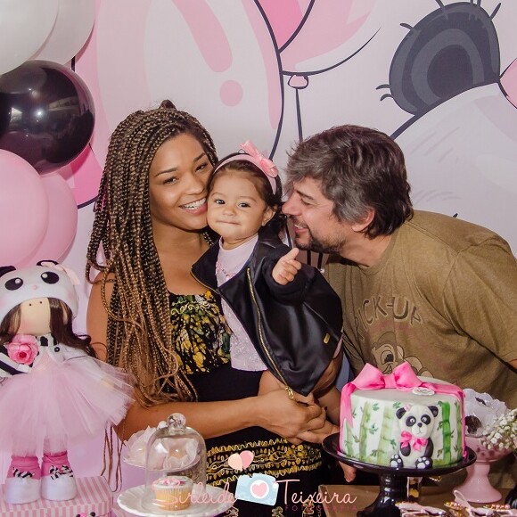 Juliana Alves comemora 1° ano da filha, Yolanda
