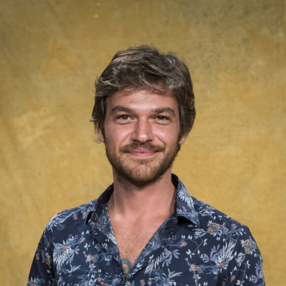 Beto (Emilo Dantas) vibra ao ver aproximação de Luzia (Giovanna Antonelli) e Valentim (Danilo Mesquita) na reta final da novela 'Segundo Sol': 'Esperei tanto por esse momento'