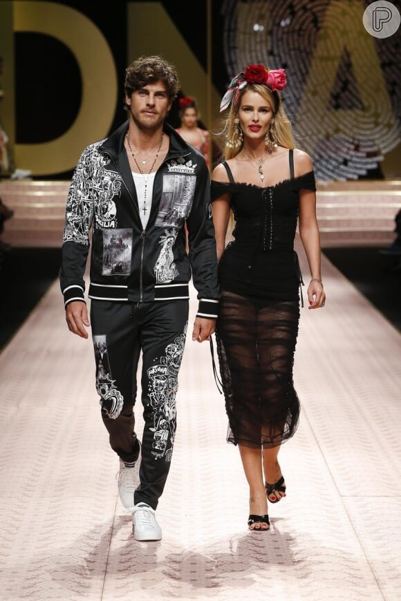 Yasmin Brunet e Evandro Soldatti no desfile da Dolce & Gabbana