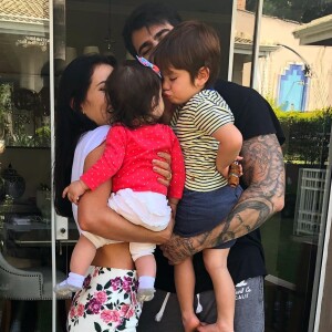 Pais de Rodrigo e Linda, Adriana Sant'Anna e Rodrigão se conheceram no 'Big Brother Brasil'