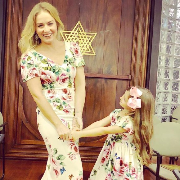 Angélica se declarou para a filha, Eva, nas redes sociais: 'Musa que fala! Amores meus!'