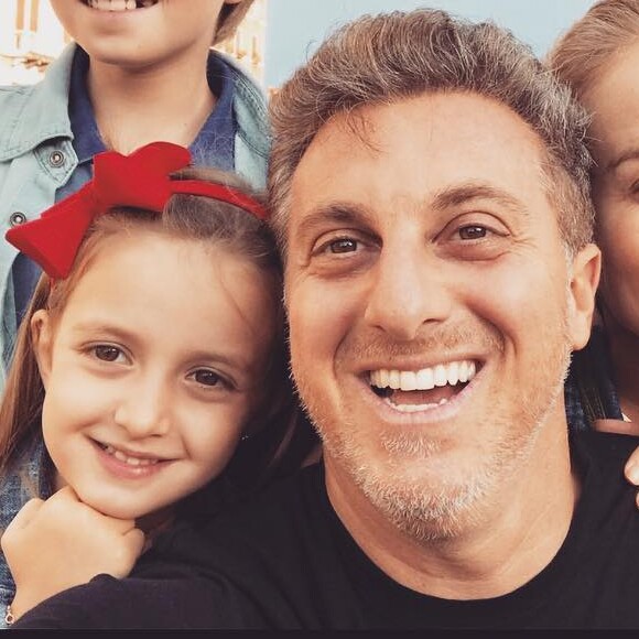 Semelhança entre Huck e a filha, Eva, rouba cena em post de aniversário da menina nesta terça-feira, dia 25 de agosto de 2018