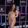 Anitta usou lingerie nude com o vestido completamente transparente