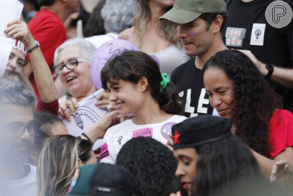 Sophie Charlotte e Daniel de Oliveira na manifestação contra o candidato à Presidência da República Jair Bolsonaro