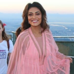 Juliana Paes fala sobre problema nas cordas vocais durante evento da fundação Laço Rosa nesta terça-feira, 2 de setembro de 2018