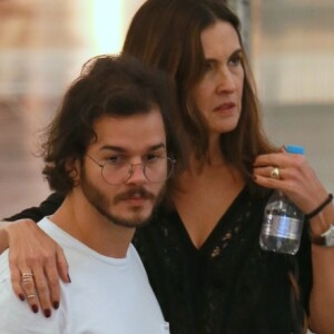 Túlio Gadêlha lida bem com a distância no relacionamento. Segundo Fátima Bernardes, a saudade evita discussões desnecessárias no namoro