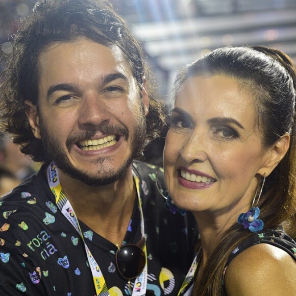 Túlio Gadêlha faz surpresas para Fátima Bernardes. Mesmo em campanha eleitoral, o advogado viajou para comemorar o aniversário da jornalista
