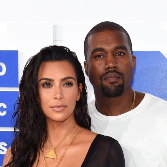 Kim Kardashian é casada com o rapper Kanye West