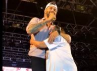 Gusttavo Lima se emociona e abraça senhora em show: 'Me passa paz'. Vídeo!
