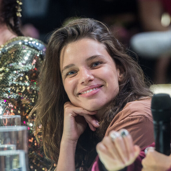 Bruna Linzmeyer reprovou ser rotulada como 'lésbica' ou 'sapatão' no 'Amor & Sexo' desta terça-feira, 9 de outubro de 2018