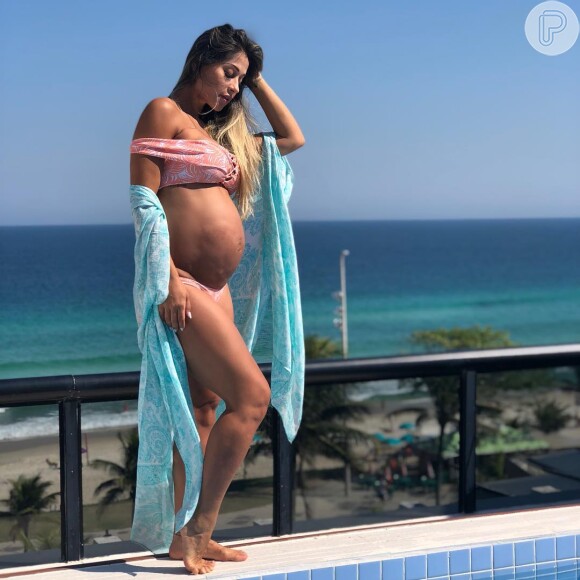 Mayra Cardi está ansiosa pelo nascimento da filha, Sophia