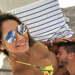 Mayra Cardi está grávida de Sofia, primeira filha do casal