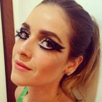 Carnaval 2013: com maquiagem elaborada, Monique Alfradique desfila na Grande Rio