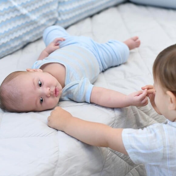 Andressa Suita é mãe de Samuel, de 2 meses, e Gabriel, de 1 ano