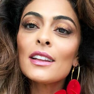 Juliana Paes elege look amarelo para evento de beleza em São Pauli