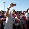 Klebber Toledo participa da corrida contra o câncer de mama em São Paulo
