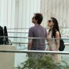 Adriana Birolli almoça com o namorado, Alexandre Contini, no shopping Village Mall, na Barra da Tijuca, Zona Oeste do Rio (25 de agosto de 2014)