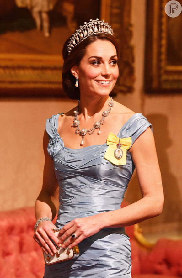 Além de tiara de Diana, look de Kate Middleton em banquete homenageia o marido, William, na terça-feira, 23 de outubro de 2018