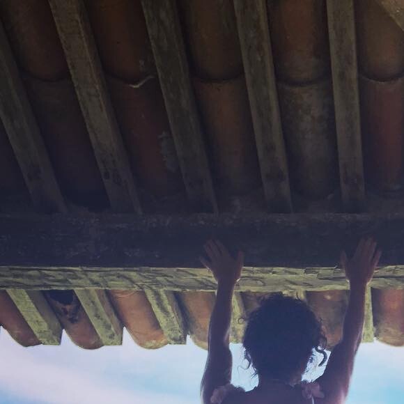 Juliana Paes exube o corpão nas redes sociais