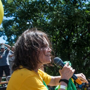 Regina Duarte acredita que falas de Jair Bolsonaro foram distorcidas: 'Acredito que 80% dessas reações eram brincadeiras dele'
