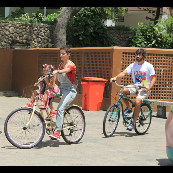 Deborah Secco e o marido, Hugo Moura, votaram no segundo turno