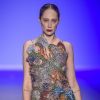 Estampas que foram sucesso no São Paulo Fashion Week: riqueza de detalhes no look Lino Villaventura