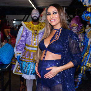 Sabrina Sato foi coroada rainha de bateria da Gaviões da Fiel, em São Paulo