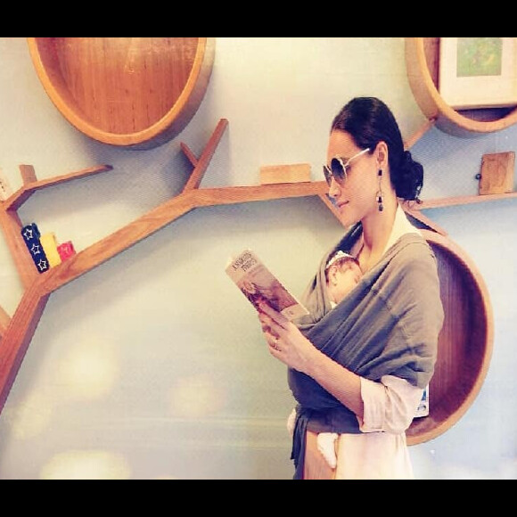 Débora Nascimento gosta de dividir a maternidade real com seus seguidores na web