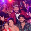Deborah Secco e Hugo Moura se divertiram ao levaram a filha, Maria Flor, ao circo na noite deste sábado, 3 de novembro de 2018