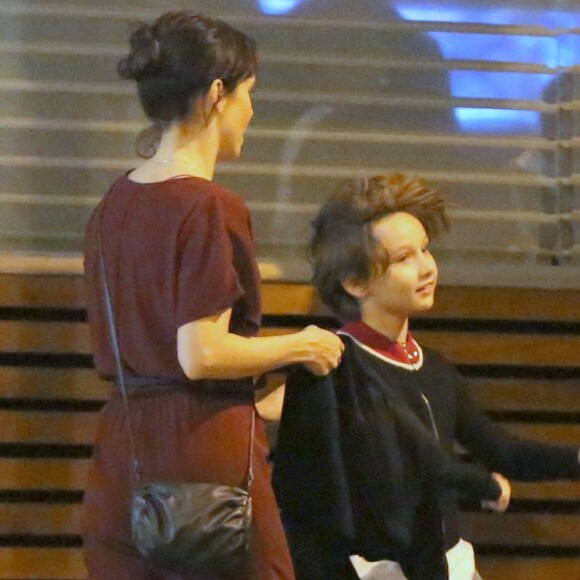 Débora Falabella, em recente entrevista, disse que conversa com a filha sobre feminismo