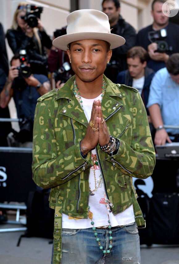 O rapper Pharrel Williams foi eleito o artista solo do ano n prêmio da revista GQ em Londres, Inglaterra
